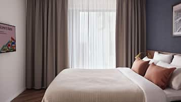 Apartment, 1 Bedroom | Premium bedding, laptop workspace, soundproofing, iron/ironing board