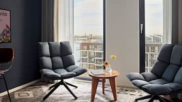 Studio | Wohnbereich | 32-Zoll-Flachbildfernseher mit Digitalempfang