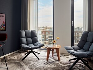 Studio | Living area | 32-inch flat-screen TV with digital channels - Numa Amsterdam Docklands (Amsterdam)