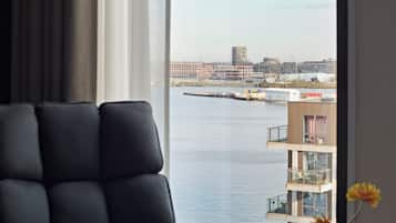 Studio | Wohnbereich | 32-Zoll-Flachbildfernseher mit Digitalempfang