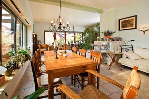 Apartment (Eichhof incl. 60 EUR cleaning fee) | In-room dining - Ferienwohnung Eichhof (Garlstorf am Walde)