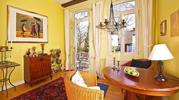 Apartemen (Eichhof incl. 60 EUR cleaning fee) | Makan di kamar