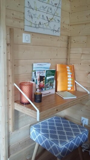 Romantic Chalet, Terrace, Mountain View | Room amenity - Chalet Bien-Hêtre (Fichous-Riumayou)