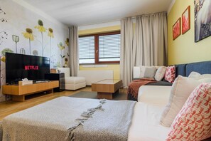 Deluxe Apartment, Garden View | Living room | Smart TV - Luxury Center APT by Michal&Friends (Prague)