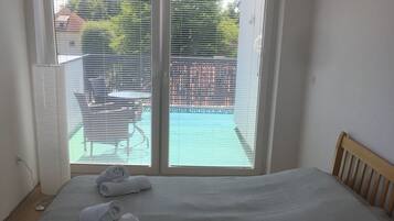 Comfort Room, Shared Bathroom (Balcony)