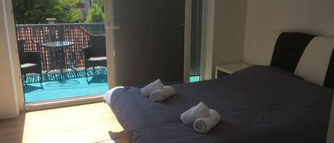 Superior Room, Balcony | Desk, laptop workspace, soundproofing, free WiFi