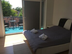 Chambre Supérieure, balcon | Bureau, espace de travail pour ordinateur portable