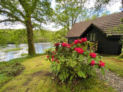 Burnbank Lodges