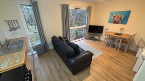 1 sovrum, arbetsyta för laptop, gratis wi-fi och sängkläder