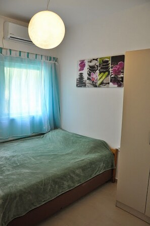 Classic Apartment, 1 Bedroom | 1 bedroom, free WiFi, bed sheets - Arendalzrail Apartments - Balfour St. 61 (Bat Yam)
