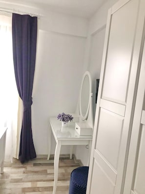 Comfort-Doppelzimmer | 1 Schlafzimmer, hochwertige Bettwaren, kostenloses WLAN, Bettwäsche