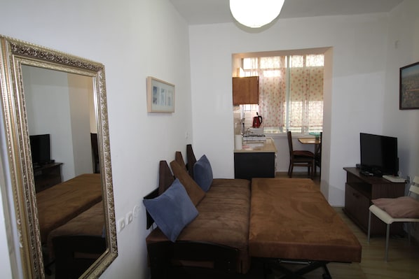 Apartment, 1 Bedroom | Living room