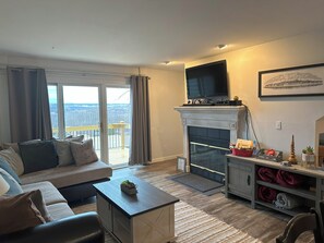 Smart TV, fireplace, DVD player