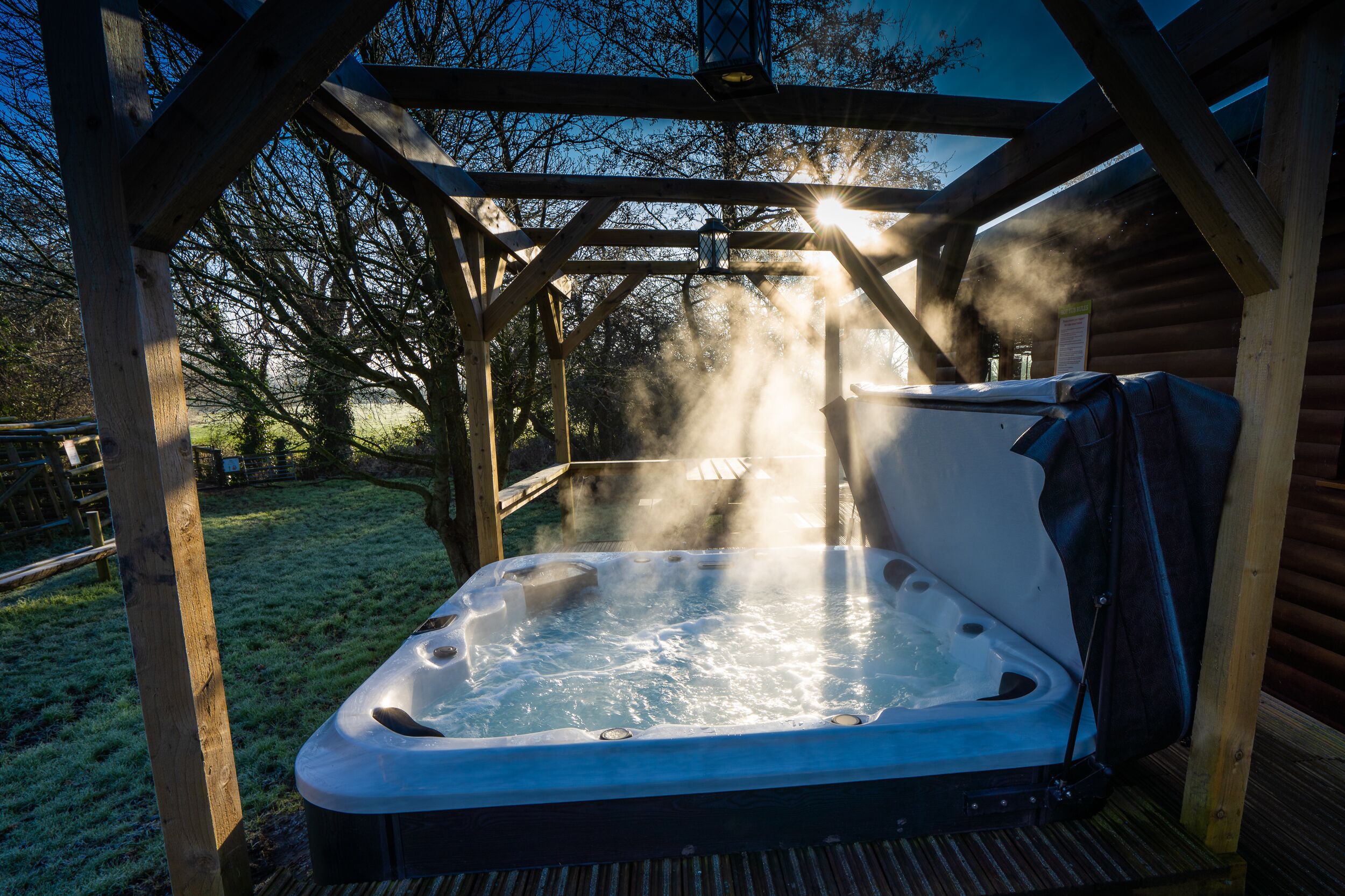 Cabin, 3 phòng ngủ, bồn tắm nước nóng, quang cảnh sông | Hiên