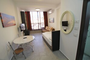 Economy-studio, 1 parisänky ja vuodesohva | Ilmainen Wi-Fi, vuodevaatteet