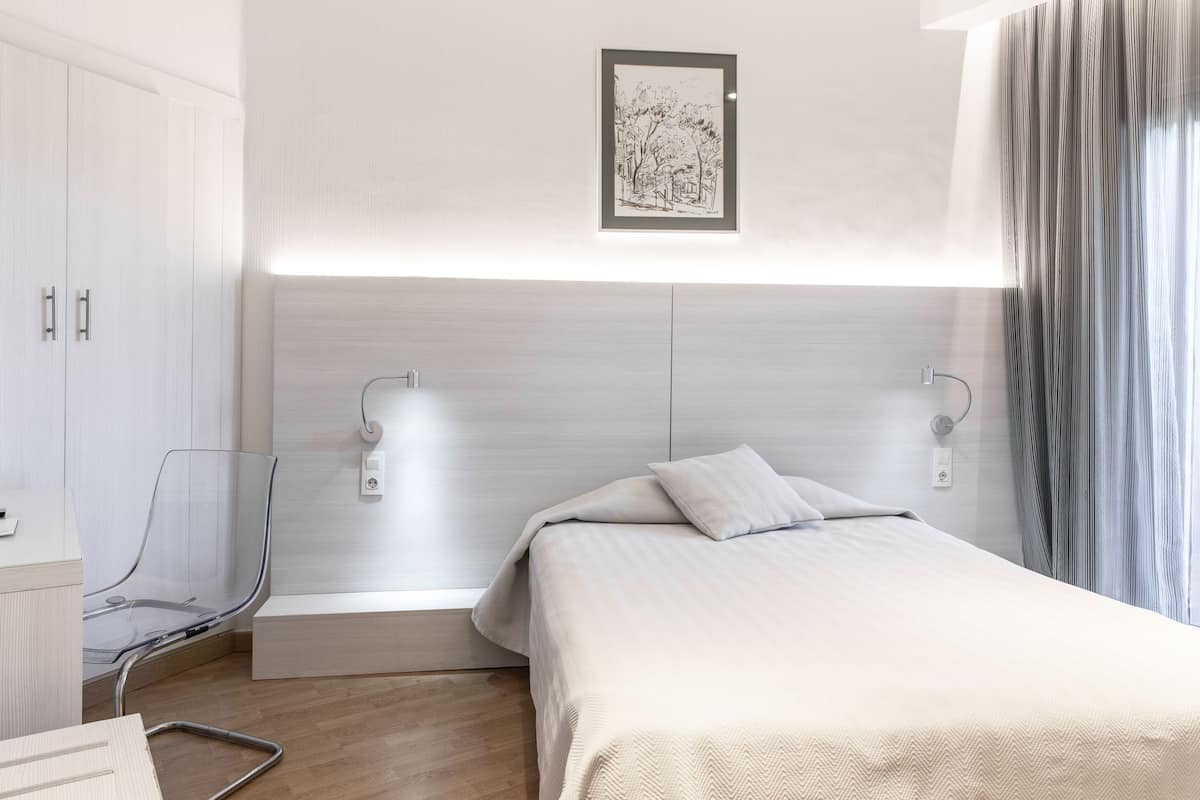 Singola Economy, balcone | Culle/letti per bambini (a pagamento), Wi-Fi gratuito, lenzuola