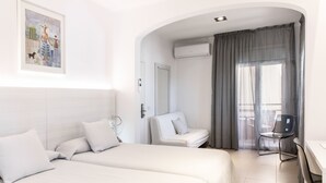 Habitación triple, balcón