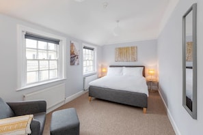 One Bedroom Apartment with City View - The King's Meadery (Bath)