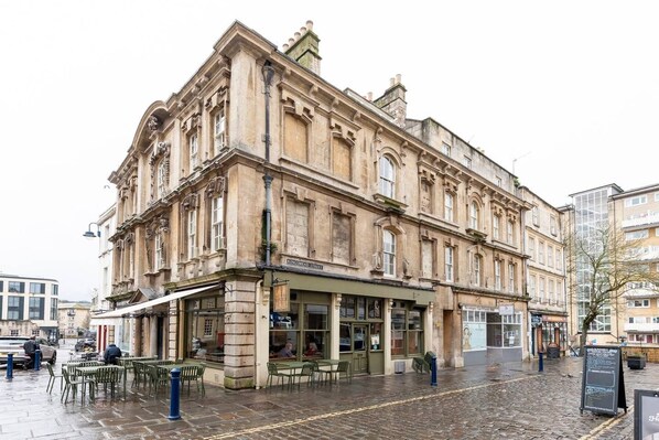 Exterior - The King's Meadery (Bath)