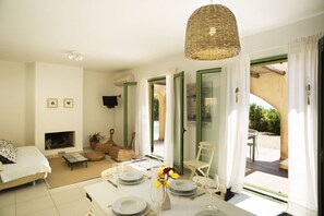 Villa Phaedra | 起居区 | 平板电视