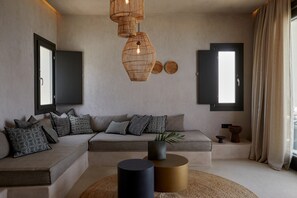 Soundproofing, free WiFi - North Santorini A Luxury Spa Hotel (Santorini)