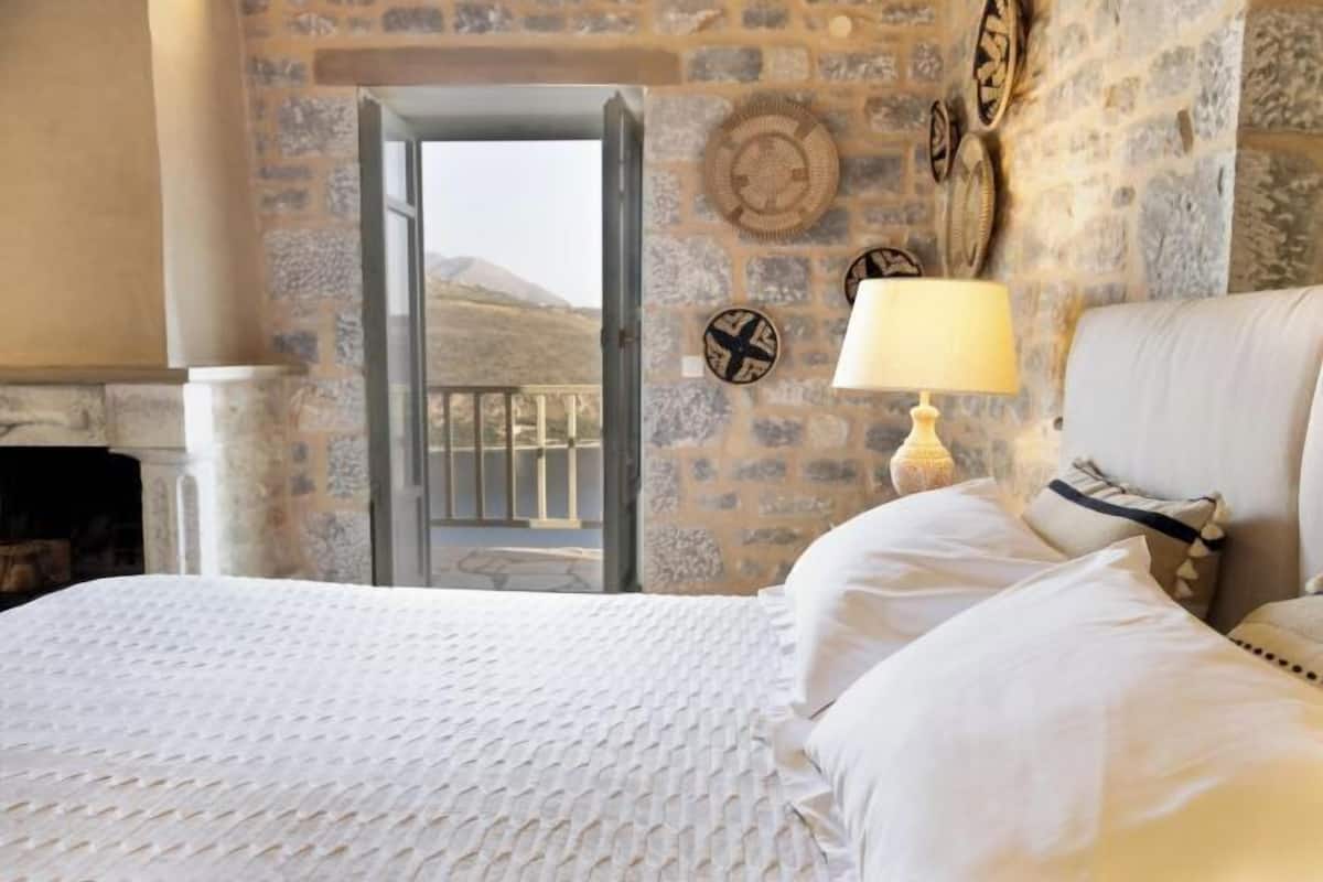 1 bedroom, Egyptian cotton sheets, premium bedding, pillow-top beds