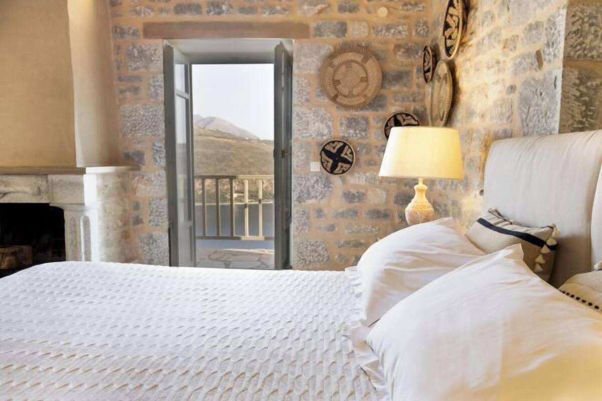 1 bedroom, Egyptian cotton sheets, premium bedding, pillow-top beds