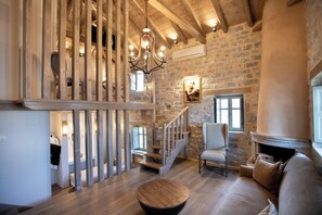 Living area - Akrolithi Guesthouse (East Mani)