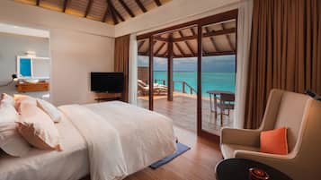 1 bedroom, Egyptian cotton sheets, premium bedding, Tempur-Pedic beds