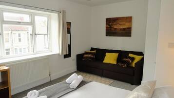 Rumah, Beberapa Tempat Tidur | Didekorasi berbeda-beda dan dilengkapi dengan perabotan berbeda-beda