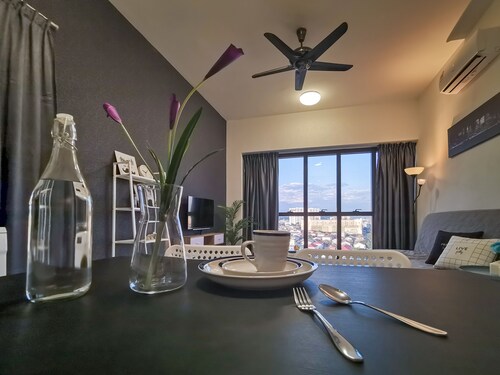 5-6 Pax cozy suite Icon City @ Petaling Jaya & Sunway