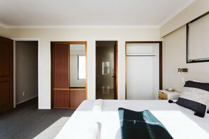 2 dormitorios, tabla de planchar con plancha, wifi y ropa de cama