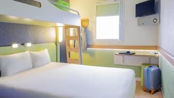 Triple Room, Multiple Beds | Desk, blackout drapes, free cribs/infant beds, free WiFi