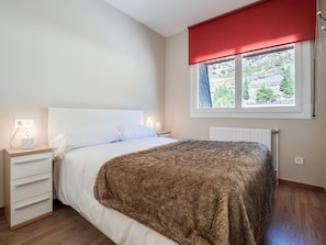 Appartement, 2 chambres | 2 chambres, lits bébé (gratuits), Wi-Fi gratuit, draps fournis