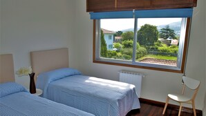 Unclassified image, 4 of 11, button - ALBERGUE PALLANES (Tui)
