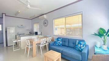 Smart TV, DVD player