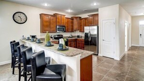 House | Private kitchen - 8BR Pool Home wTheatre (Davenport)