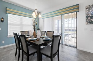 House | In-room dining