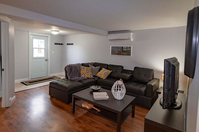 Nautical Themed one bedroom fully equipped apartment.