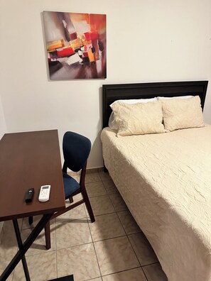 3 bedrooms, free WiFi, bed sheets, wheelchair access