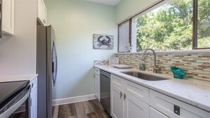Unclassified image, 3 of 21, button - Seascape 3254 (Hilton Head Island)