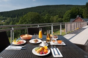 Tägliches inbegriffenes Frühstücksbuffet
