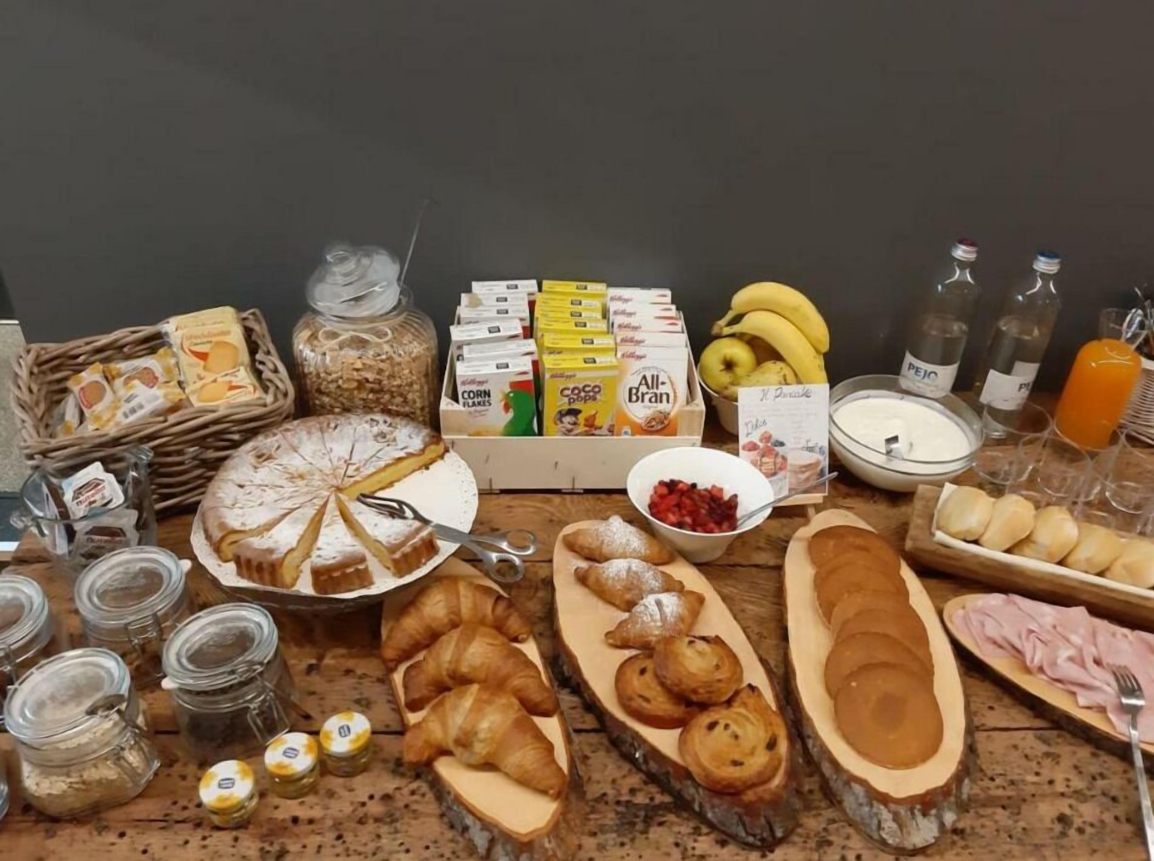 Petit déjeuner continental servi tous les jours en supplément