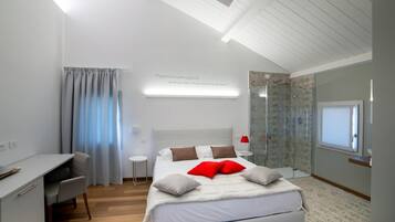 Bureau, Wi-Fi gratuit, draps fournis