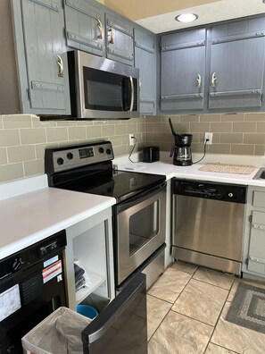 Classic House, Garden View | Private kitchen