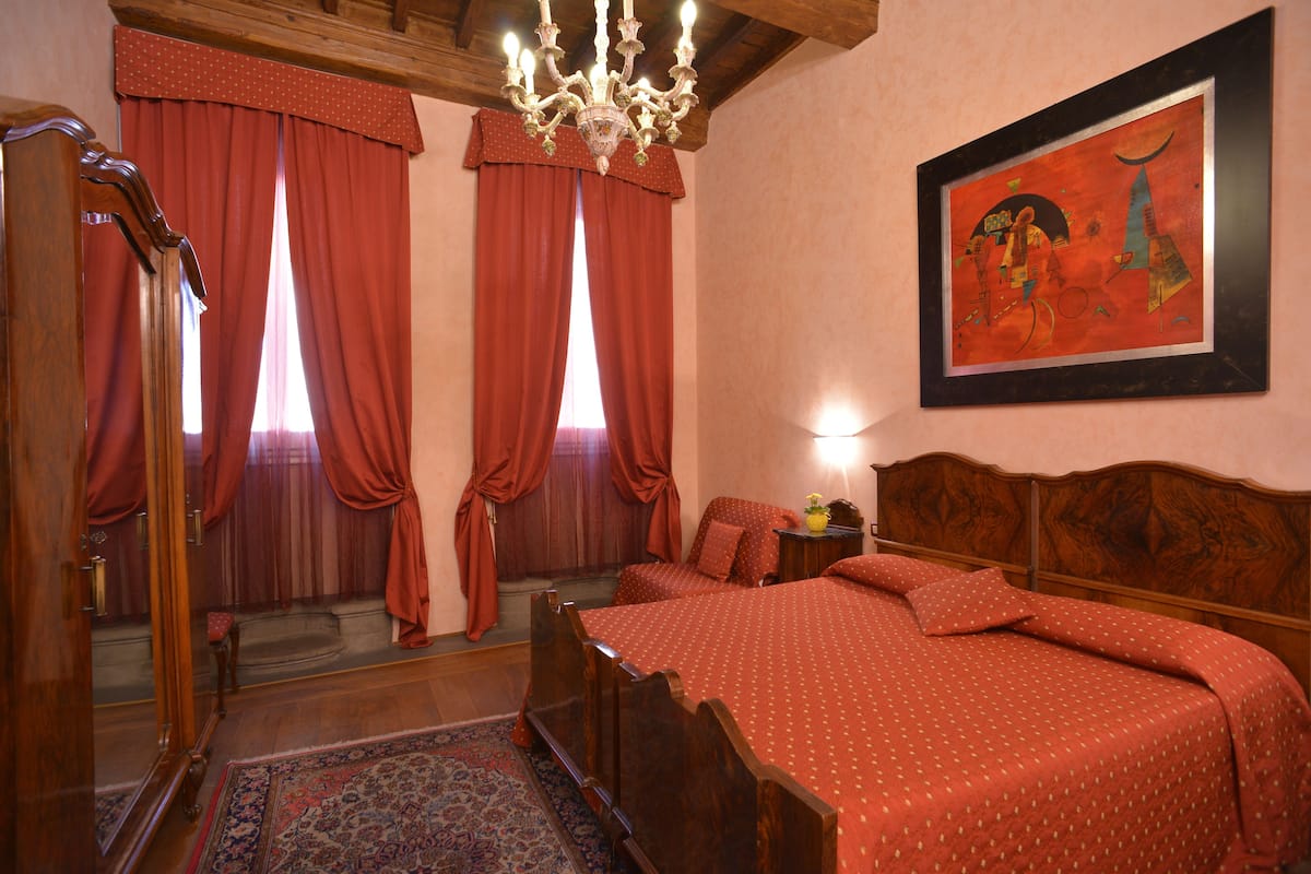 Triple Room (Rossa) | Hypo-allergenic bedding available, down comforters, in-room safe, desk