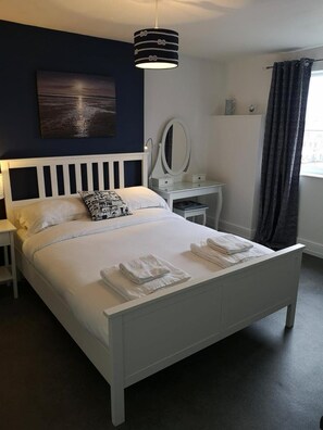 Desk, free WiFi, bed sheets