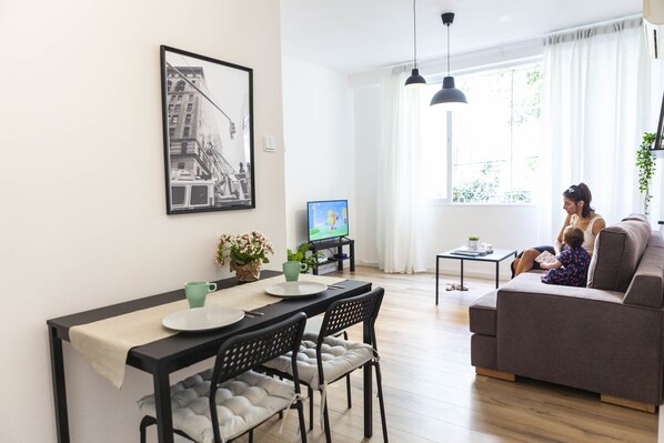 Design Apartment | In-room dining