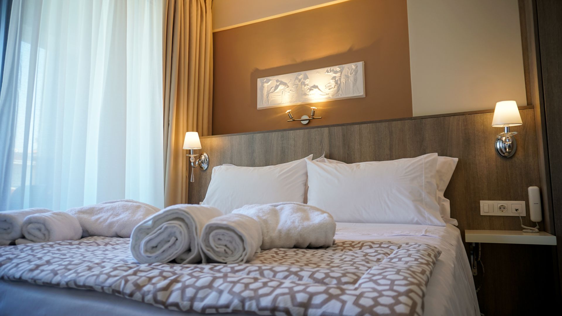 standard double or twin room | 1 bedroom, premium bedding, tempur-pedic beds, minibar