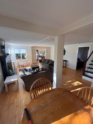 تلفزيون ذكي، كُتُب